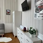 Hostal Happy8