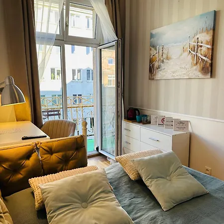 Happy8 Хостел *