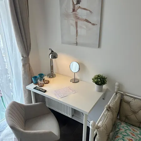 Хостел Happy8 *