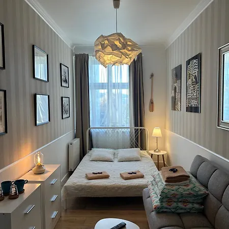 Хостел Happy8 *