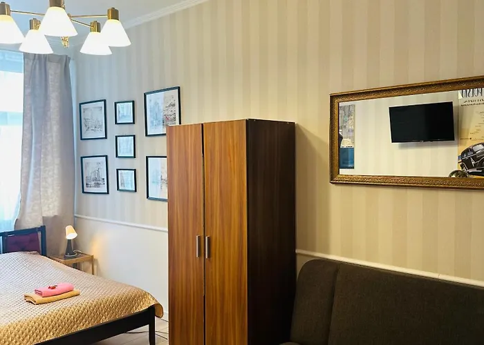 Happy8 بيت شباب غدينيا