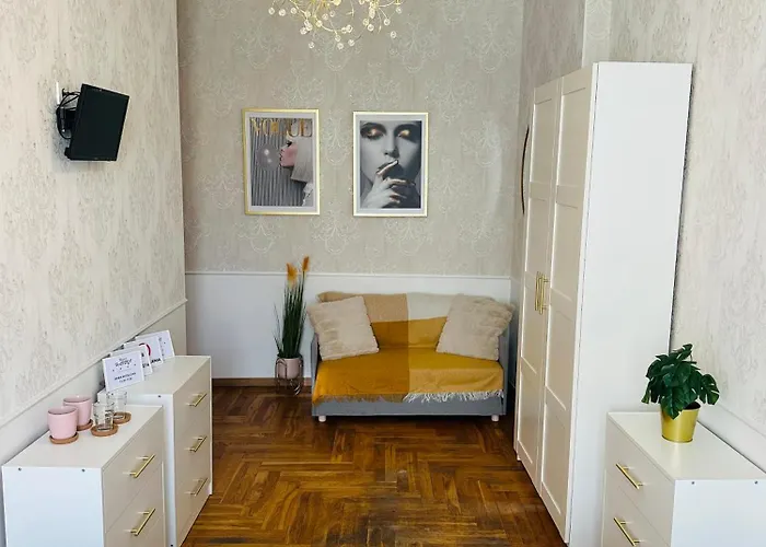 بيت شباب Happy8 *