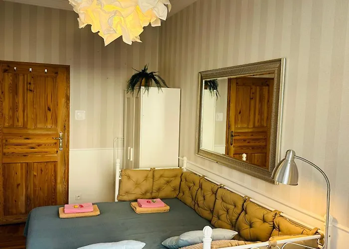 بيت شباب Happy8 غدينيا