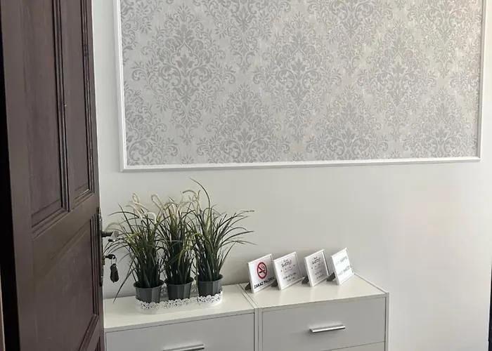 بيت شباب Happy8