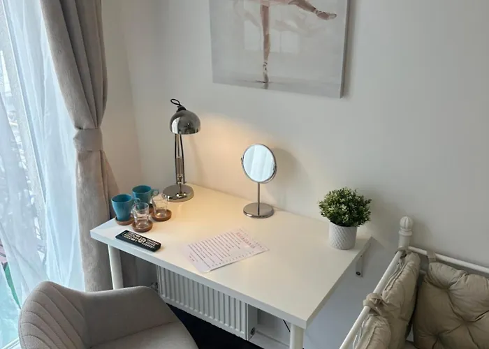 بيت شباب Happy8 *