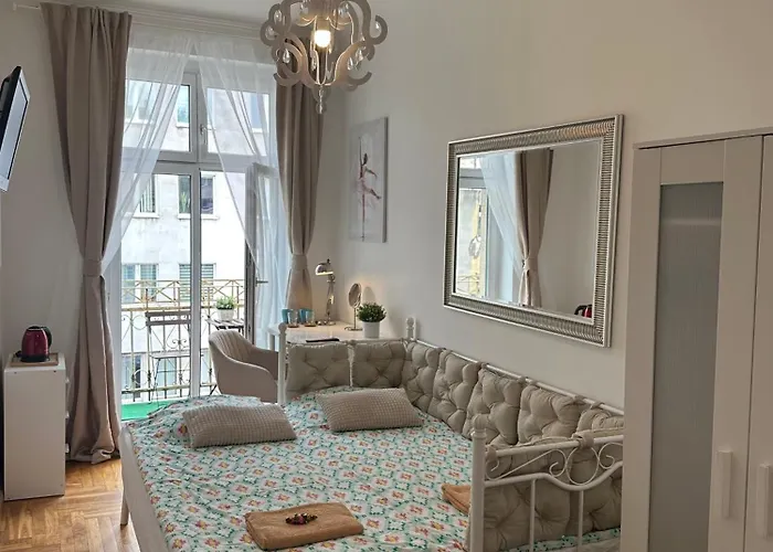 Happy8 بيت شباب *