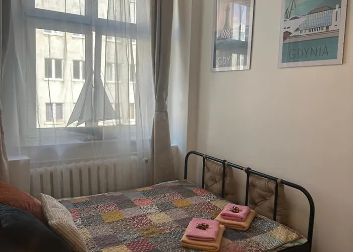 بيت شباب Happy8 غدينيا