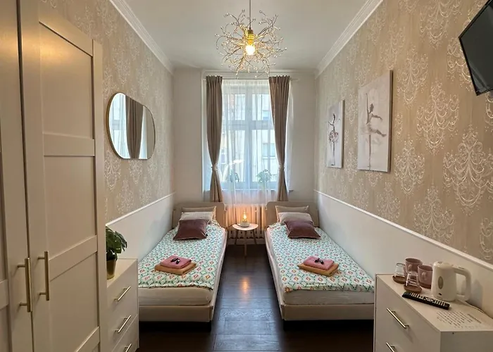 Happy8 بيت شباب *