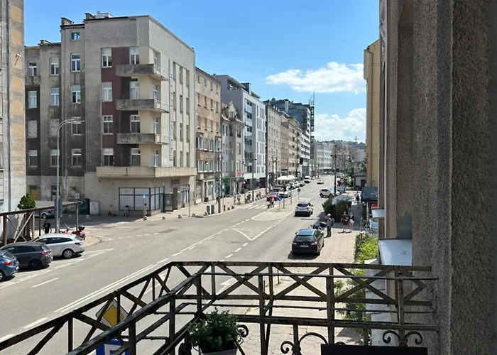 Happy8 * غدينيا