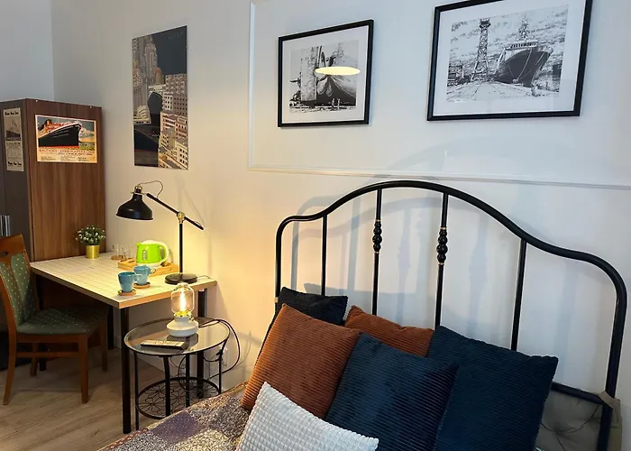 بيت شباب Happy8 غدينيا